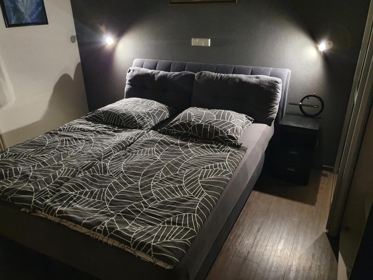 Schlafzimmer, Ruhige Lage In Meppen --- Check-In Mit Schluesselkasten Kültér fotó